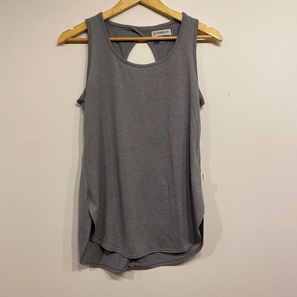 **$5 SALE** Magellan Outdoors Grey Sleeveless Activewear Tank Top With Open Back - Picture 1 of 2
